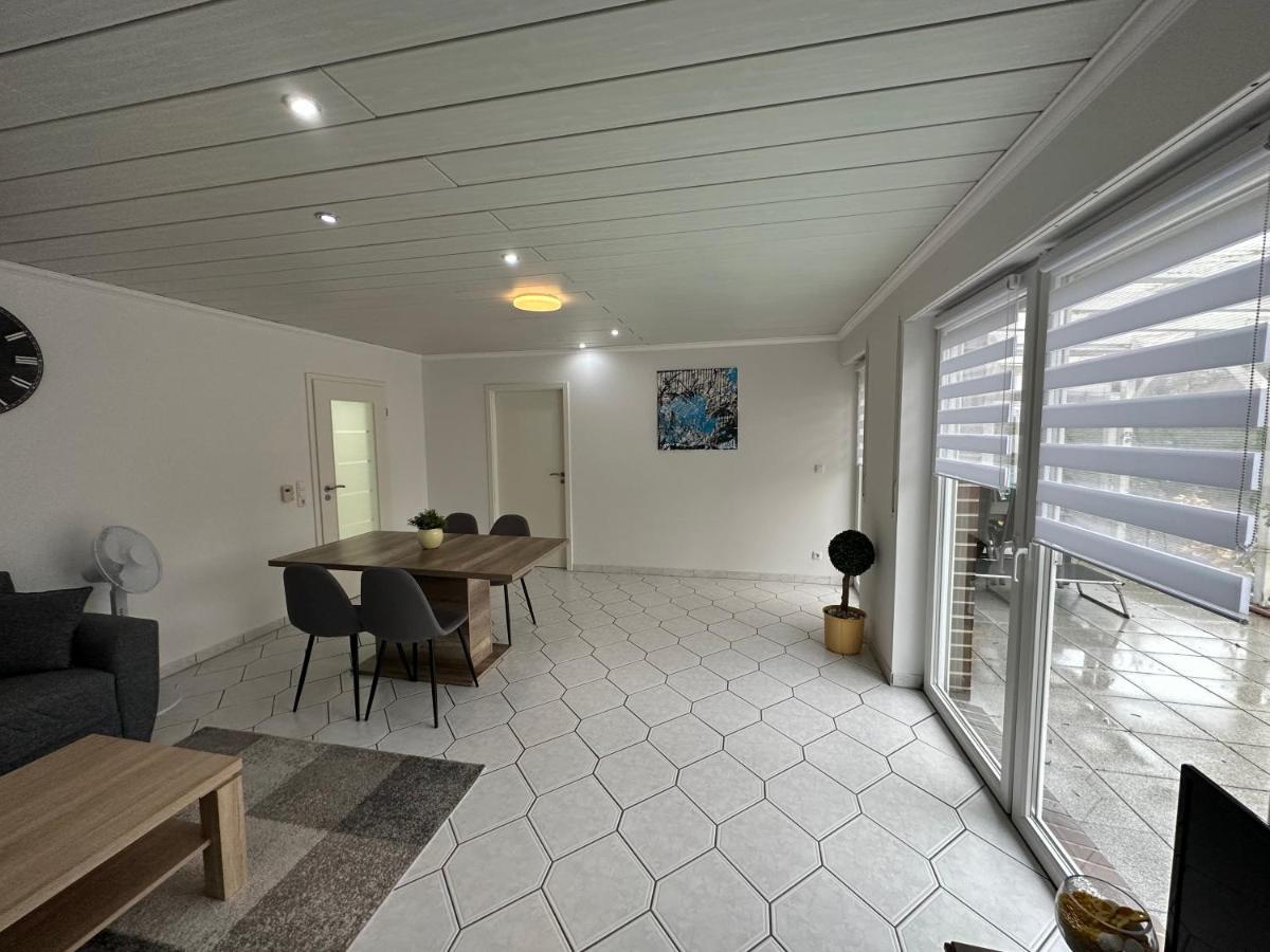 Ferienwohnung Am Hafen Ruestersiel فيلهلمسهافن المظهر الخارجي الصورة